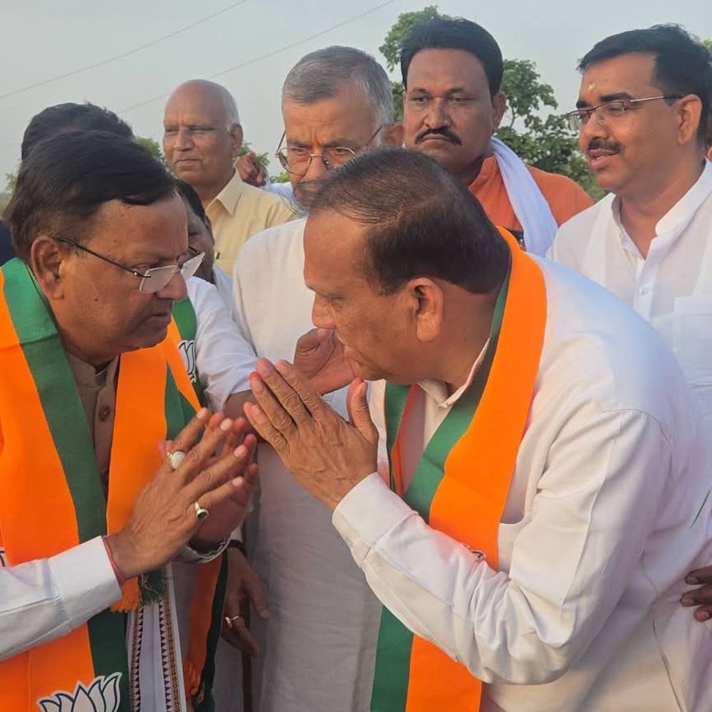 ललितपुर पहुंचे भाजपा प्रदेश अध्यक्ष पंकज चौधरी:झररघाट पर स्वागत, प्रबुद्ध नागरिकों से मिलकर पार्टी नीतियों पर चर्चा की