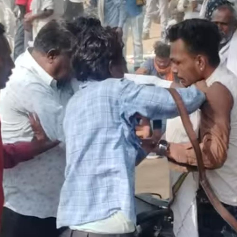 नरसिंहपुर में पगड़ी बंधन में हिंसक झड़प:लात-घूंसे और बेल्ट से मारपीट, कई लोग घायल; आरोपियों के खिलाफ कार्रवाई की मांग