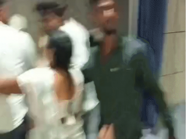 सीहोर जिला अस्पताल के PICU में मारपीट:अटेंडेंट और स्टाफ के बीच झड़प, कपड़े फाड़े; पुलिस ने शांत कराया मामला