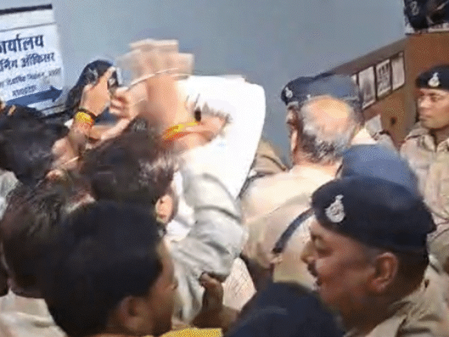 एमपी-राज्यसभा उम्मीदवार मीनाक्षी नटराजन का नामांकन खारिज:कांग्रेस बोली-इसके खिलाफ कोर्ट जाएंगे, दिल्ली-भोपाल में चुनाव आयोग के बाहर पार्टी नेताओं का धरना