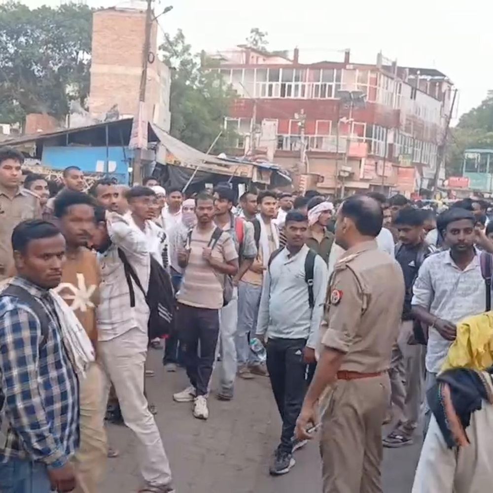 हमीरपुर में पुलिस भर्ती परीक्षा समाप्त, बस स्टैंड पर भीड़:यूपी समेत अन्य राज्यों के 18 हजार से अधिक अभ्यर्थी लौटे घर