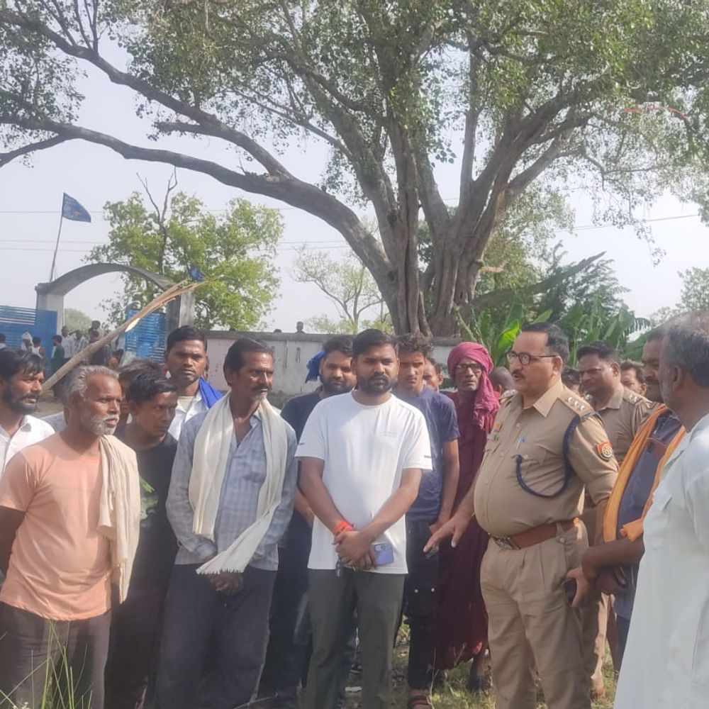 जालौन में गौतम बुद्ध की प्रतिमा खंडित:ग्रामीणों में आक्रोश, एक हिरासत में, गांव में भारी पुलिस बल तैनात