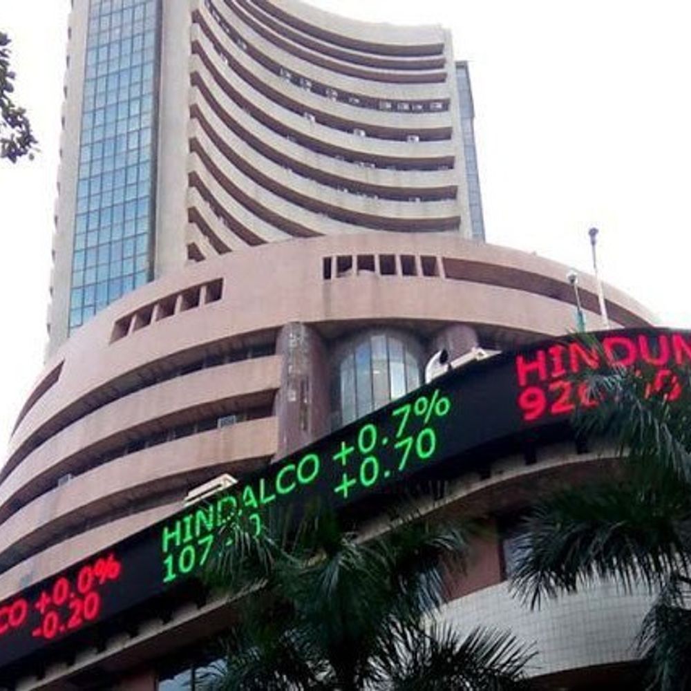सेंसेक्स में 200 अंक की बढ़त:74,150 पर कारोबार कर रहा, निफ्टी भी 100 अंक चढ़ा; IT और FMCG शेयर्स में ज्यादा खरीदारी