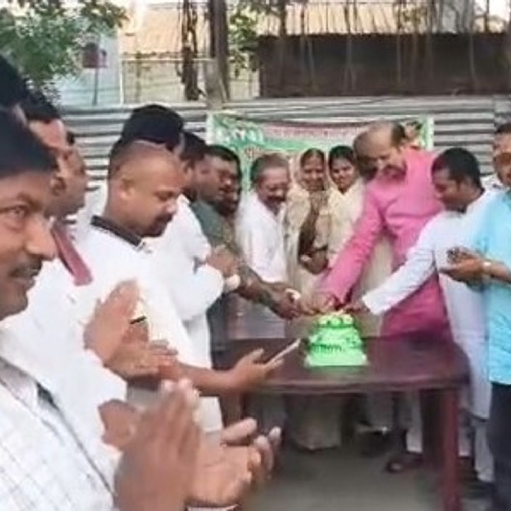 सद्भावना दिवस के रूप में मना लालू यादव का जन्मदिन:समस्तीपुर में नेता बोले- गरीबों के हक का झंडा बुलंद किया, सिद्धांतों से समझौता नहीं किया