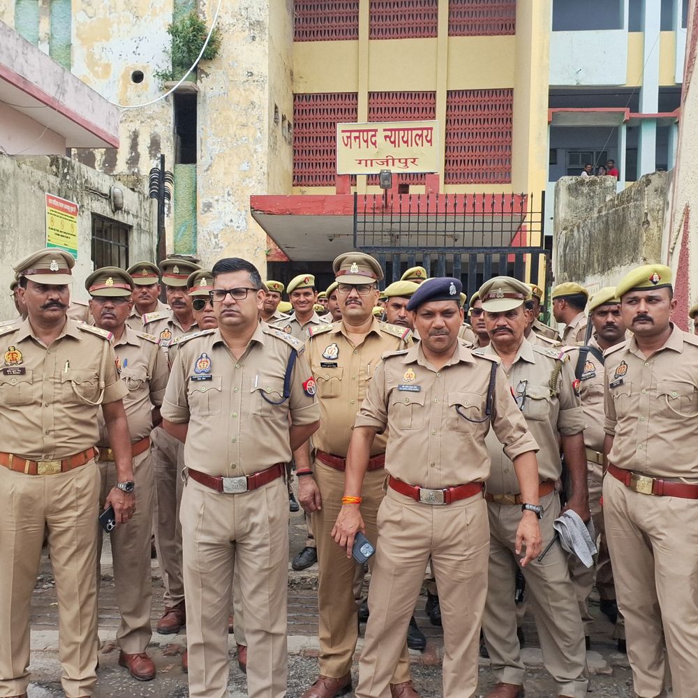 विनीत राय हत्याकांड, शंकर पांडे के सरेंडर की सूचना:पुलिस ने कोर्ट परिसर को छावनी बनाया, कड़ी चेकिंग के बाद मिली एंट्री