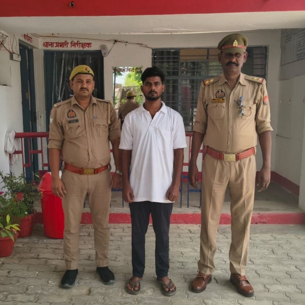 अमेठी में गैंगेस्टर एक्ट में वांछित आरोपी गिरफ्तार:झारखंड का शातिर अभियुक्त, गोकशी का भी आपराधिक इतिहास
