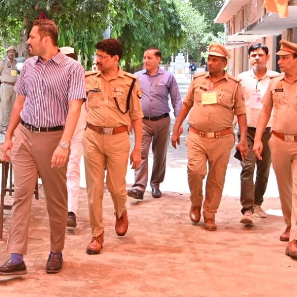 बुलंदशहर पुलिस NAFIS डेटा फीडिंग में प्रदेश में प्रथम:593 अपराधियों का शत-प्रतिशत डेटा दर्ज किया