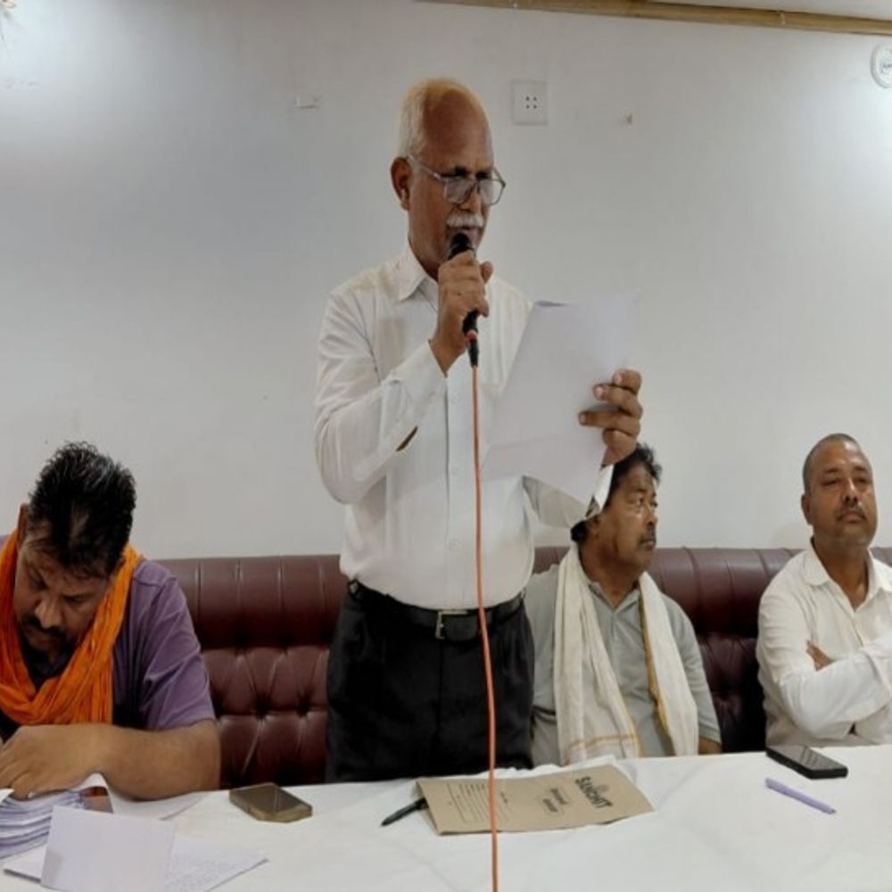 फर्जी शपथपत्र पर नक्शा स्वीकृति कराने का आरोप:सुल्तानपुर में आजाद समाज सेवा समिति ने जांच व कार्रवाई की उठाई मांग