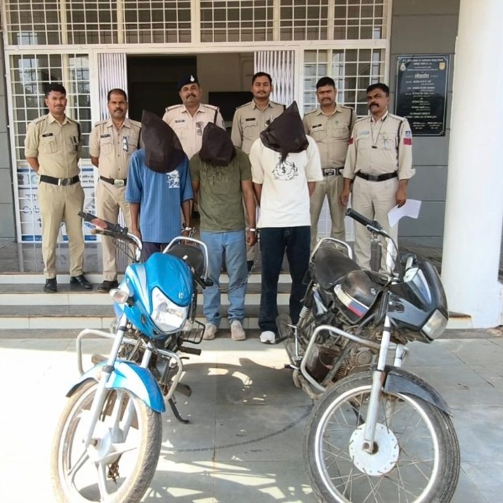 चाकू दिखाकर लूटने वाले तीन बदमाश गिरफ्तार:  कटनी पुलिस ने बाइक समेत लाखों का सामान जब्त किया; तीनों को जेल भेजा – Katni News