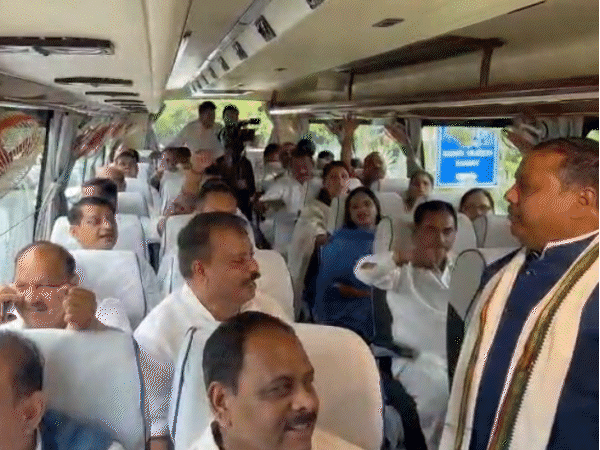सुप्रीम कोर्ट में मीनाक्षी बोलीं- चुनाव आयोग ने मनमानी की:राज्यसभा चुनाव लड़ने दिया जाए, वोट नहीं मिले तो हार मंजूर