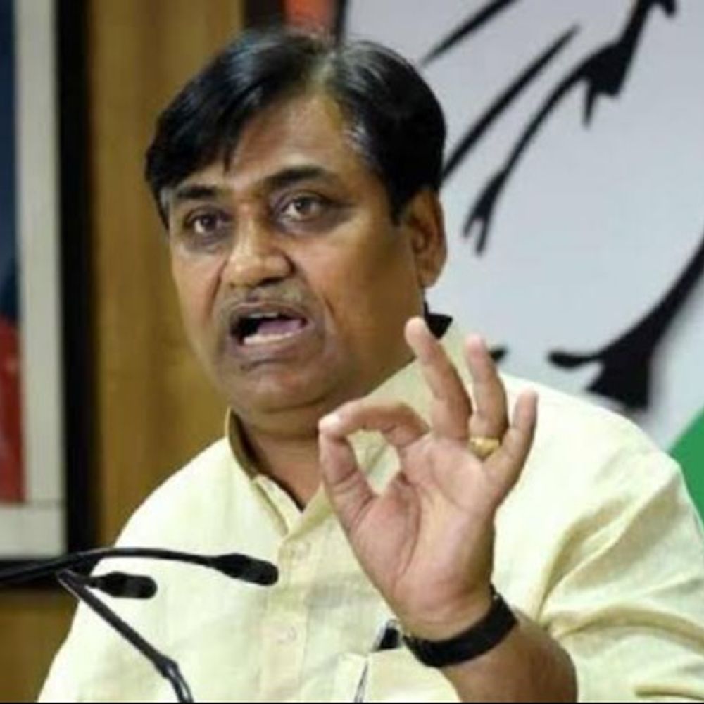डोटासरा बोले- बीजेपी के किसान सम्मेलन से किरोड़ी दूर क्यों?:राजनीतिक कार्यक्रम में दो-दो राज्यपालों की मौजूदगी निष्पक्षता पर गंभीर सवाल