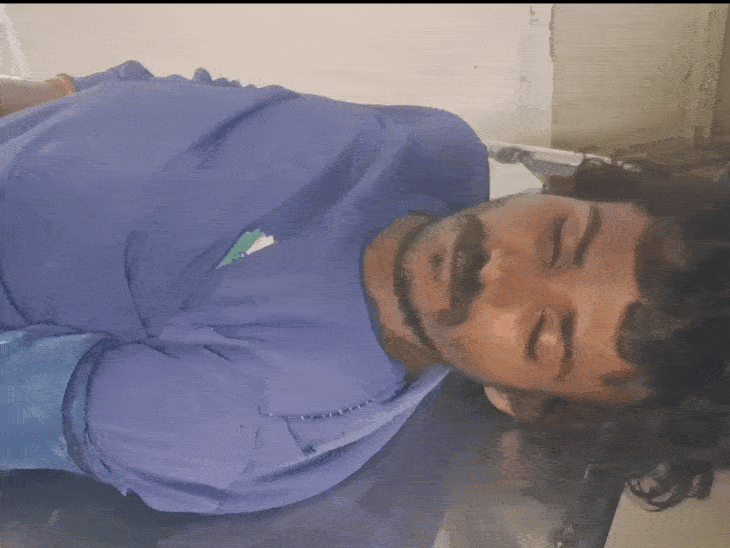 भिंड में डेयरी से खरीदे लड्डू खाने से फूड पॉइजनिंग:  एक ही परिवार के 4 लोग अस्पताल में भर्ती; फूड सेफ्टी विभाग ने लिए सैंपल – Bhind News