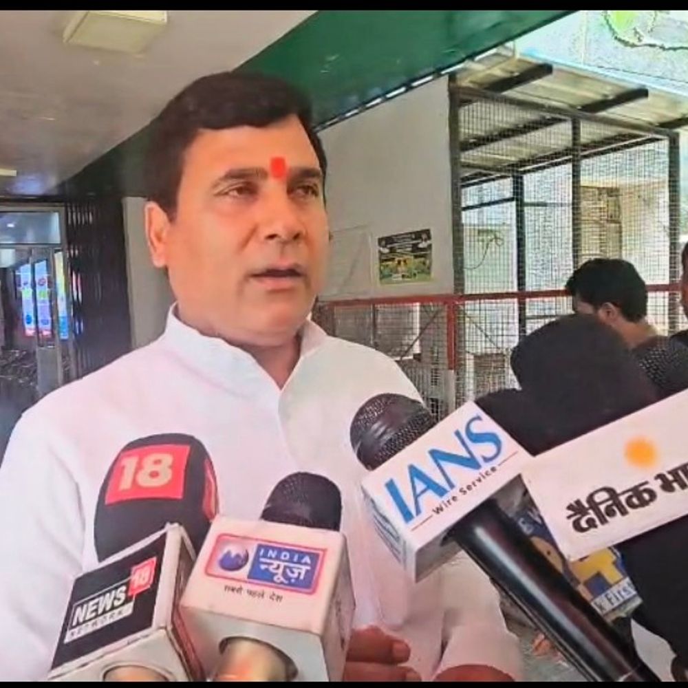 गाजियाबाद में जिम ट्रेनरों के लिए आईकार्ड अनिवार्य:डीएम के आदेश का भाजपा विधायक नंदकिशोर गुर्जर ने किया स्वागत