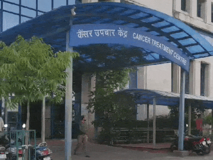भोपाल एम्स में गलत इंजेक्शन से बच्चे की मौत:  फॉर्मेलिन इंजेक्शन लगाने से गई 3 साल के मासूम की जान, दो नर्सों पर केस दर्ज – Bhopal News