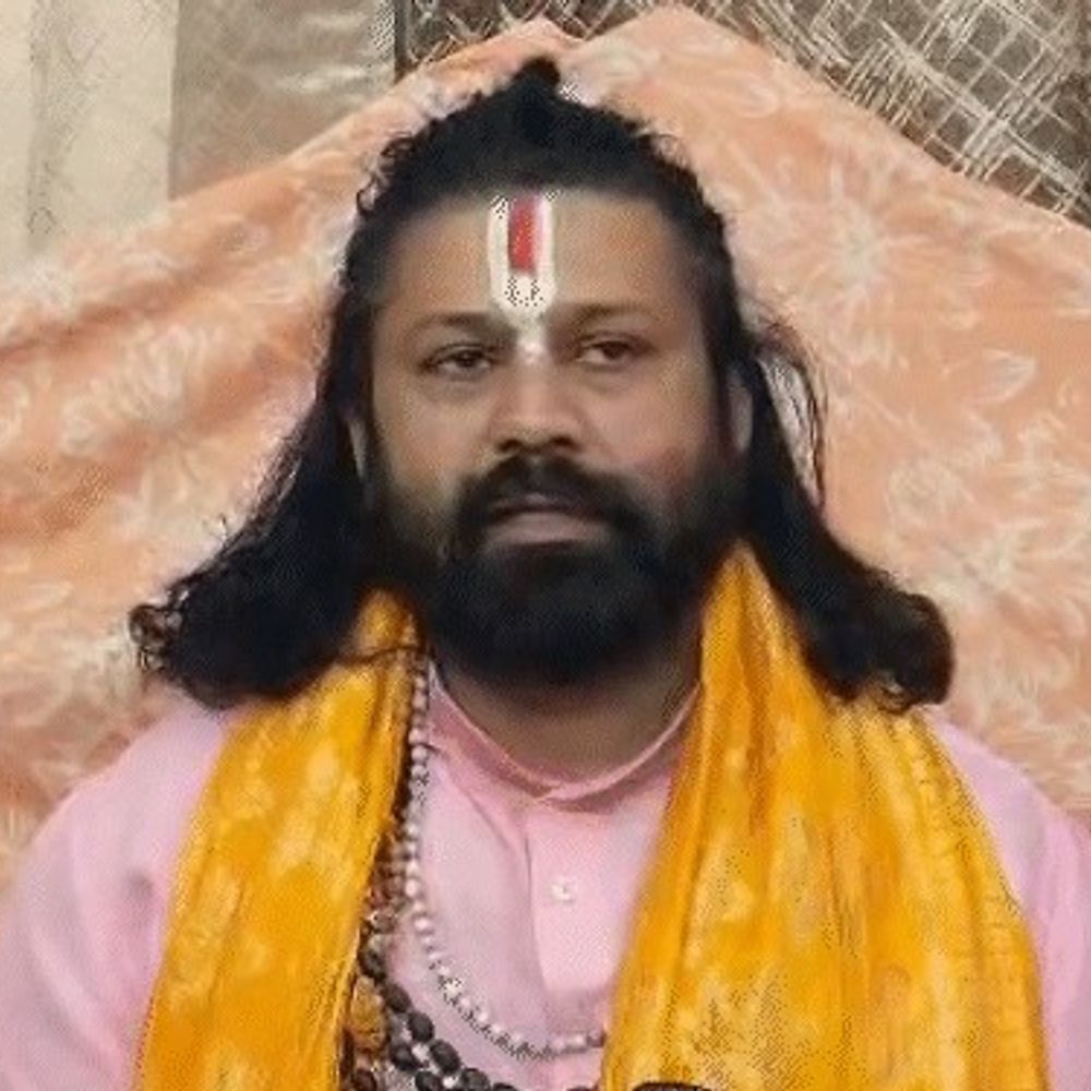 आशुतोष ब्रह्मचारी के खिलाफ FIR की मांग:चित्रकूट में तुलसीपीठ के उत्तराधिकारी रामचंद्र दास ने पुलिस को दी तहरीर