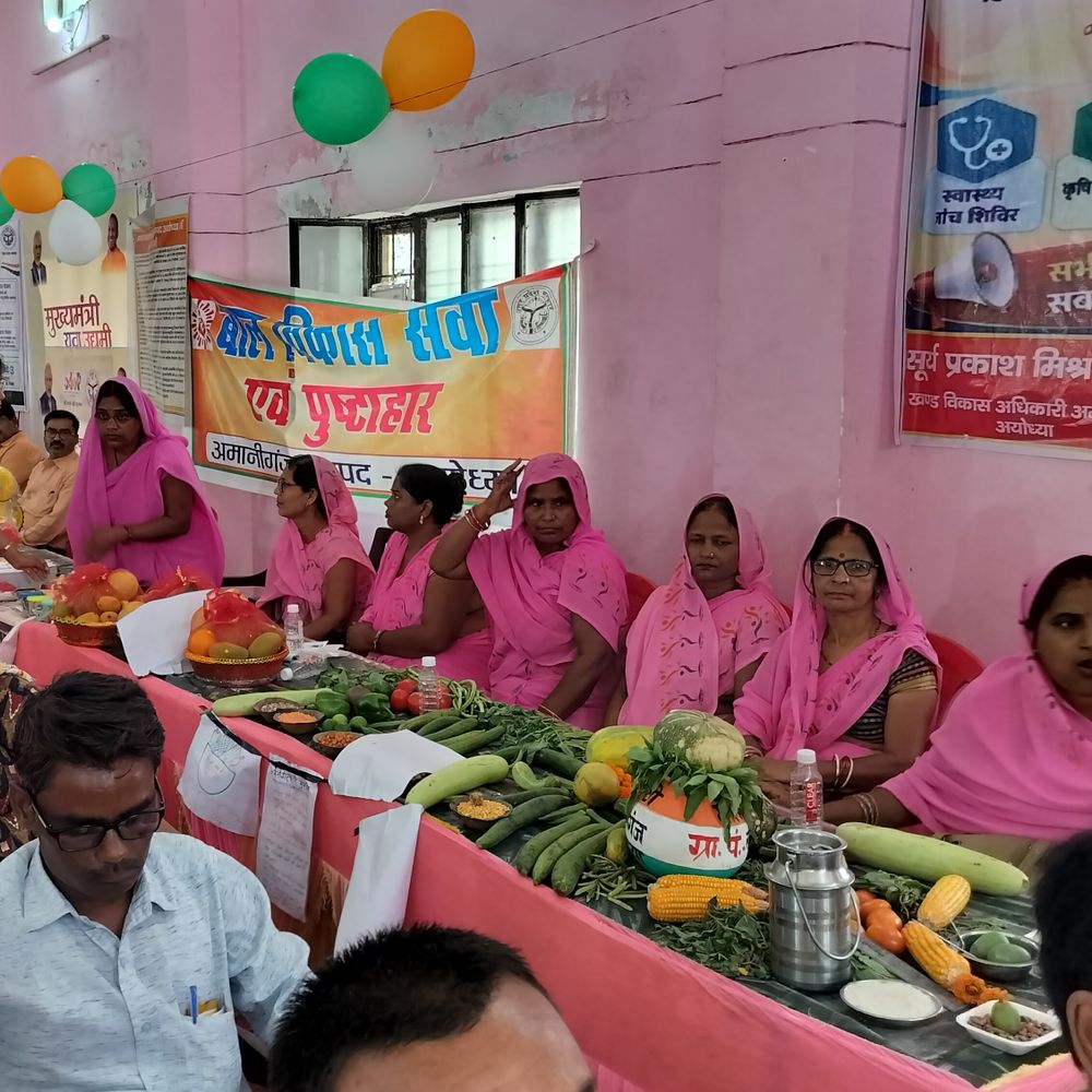 अयोध्या के सभी ब्लॉकों में जनकल्याण मेले:कैंप में हजारों लाभार्थी लाभान्वित हुए, विधायकों ने स्टॉलों का निरीक्षण किया
