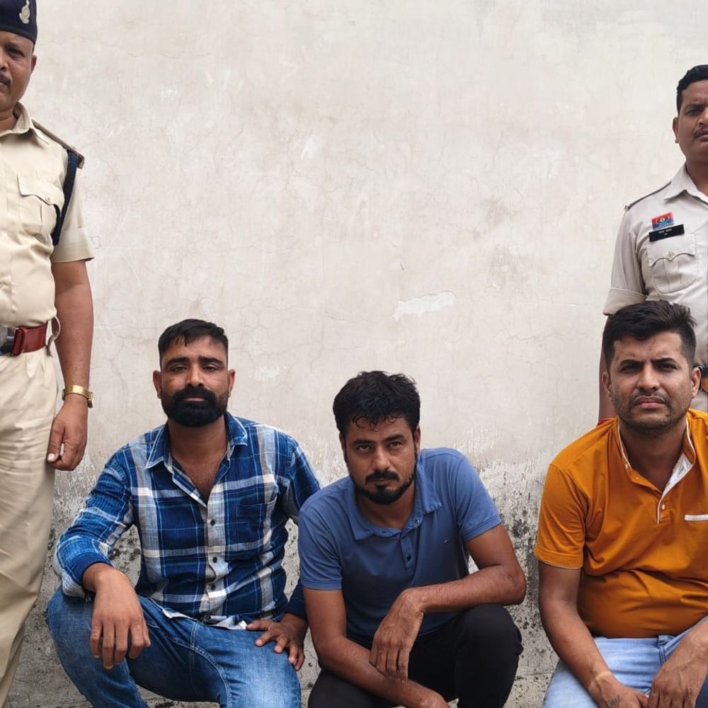 उधारी वसूली के नाम पर घर में घुसकर मारपीट:रायगढ़ में 10 लाख नहीं देने पर जान से मारने की धमकी, 3 आरोपी अरेस्ट