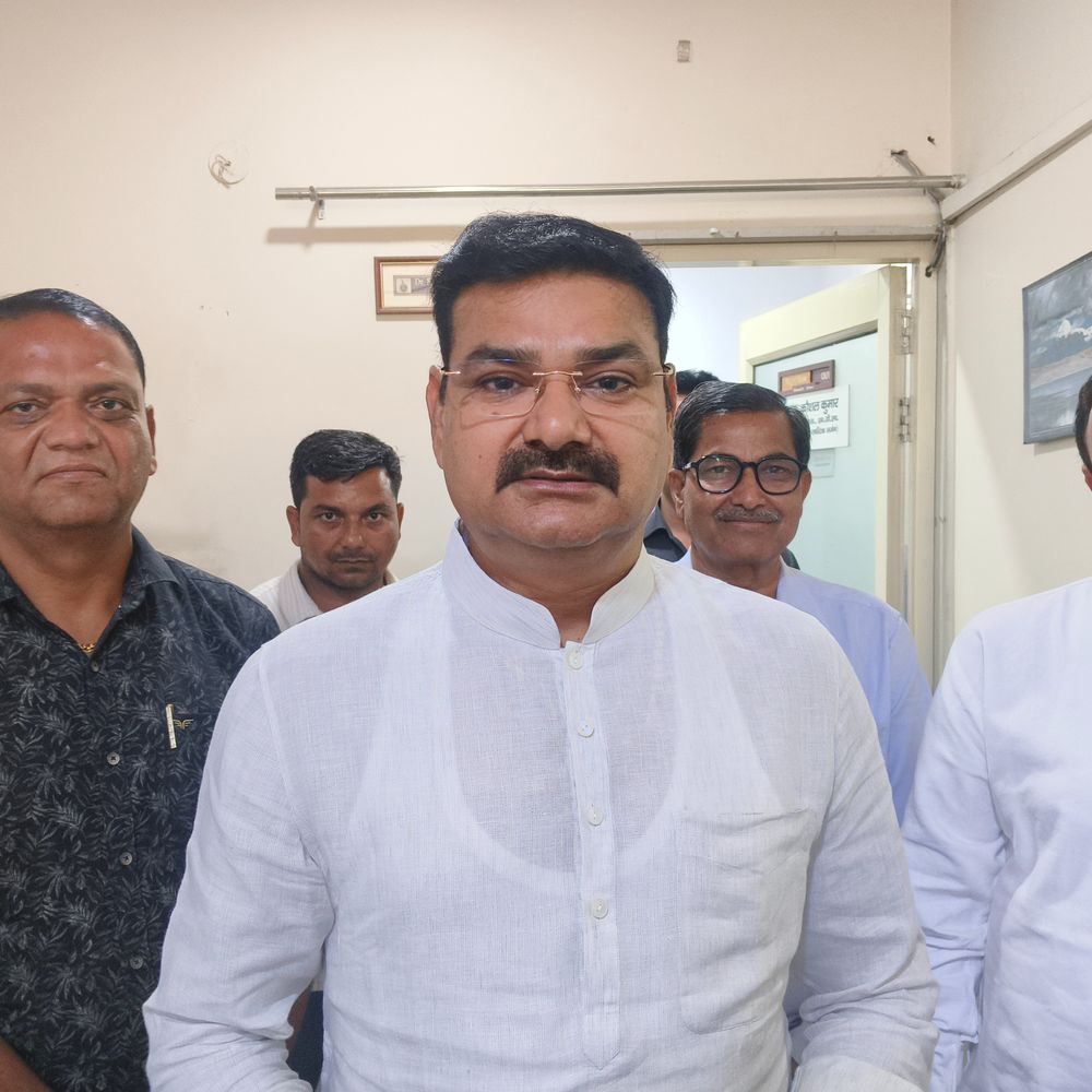 मुसलमानों को संविधान के हिसाब से चलना होगा:वरना बुलडोजर तैयार, बरेली में गन्ना मंत्री बोले-राम मंदिर चढ़ावा चोरी की जांच होने दीजिए