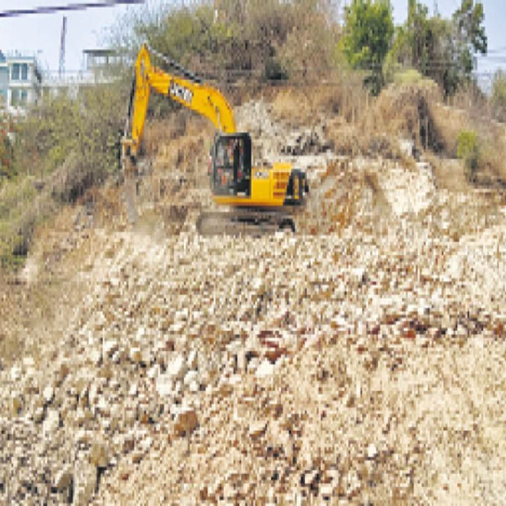 लापरवाह निगम:हिल पॉलिसी के बाद भी पुरानी मंजूरी रद्द नहीं की, मियाद से पहले कटिंग शुरू