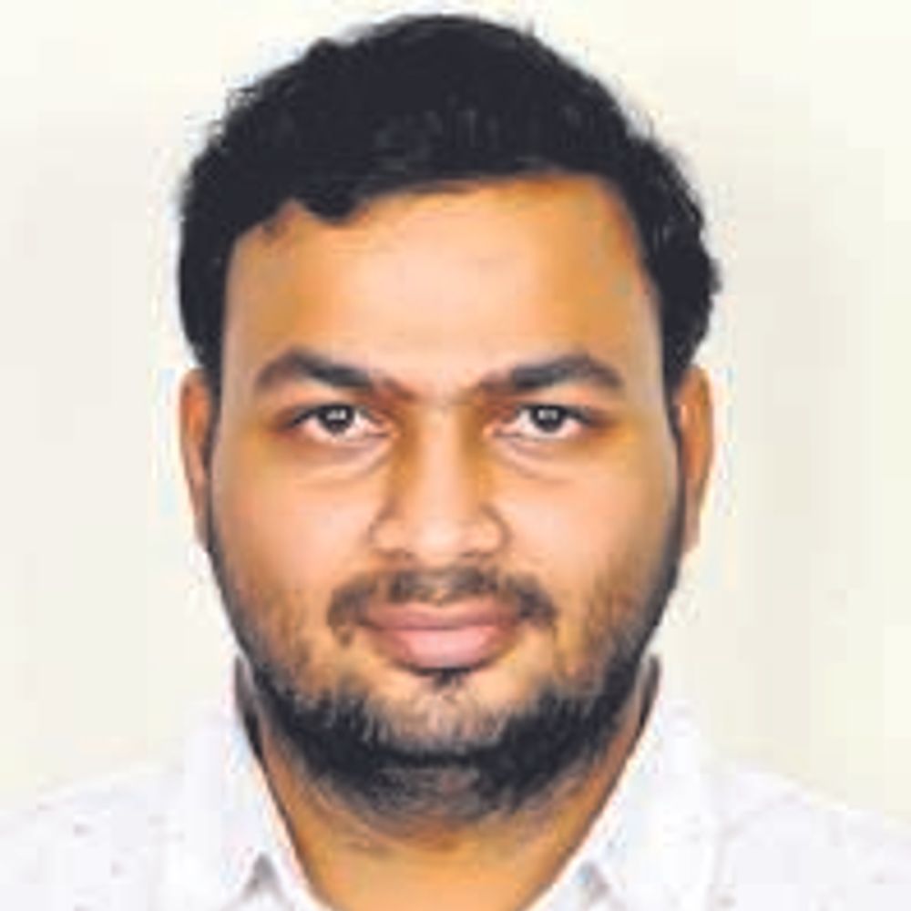 नोहर के आदर्श व्यास को मिली पीएच.डी उपाधि, परिवार में तीन भाषाओं के डॉक्टर