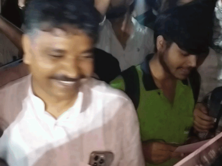 कॉकरोच जनता पार्टी के फाउंडर को थप्पड़ मारने का मामला:टीकाराम जूली ने कहा –कांग्रेस हिंसा का समर्थन नहीं करती, पहले मारपीट फिर जमानत ये लोकतंत्र का अपमान