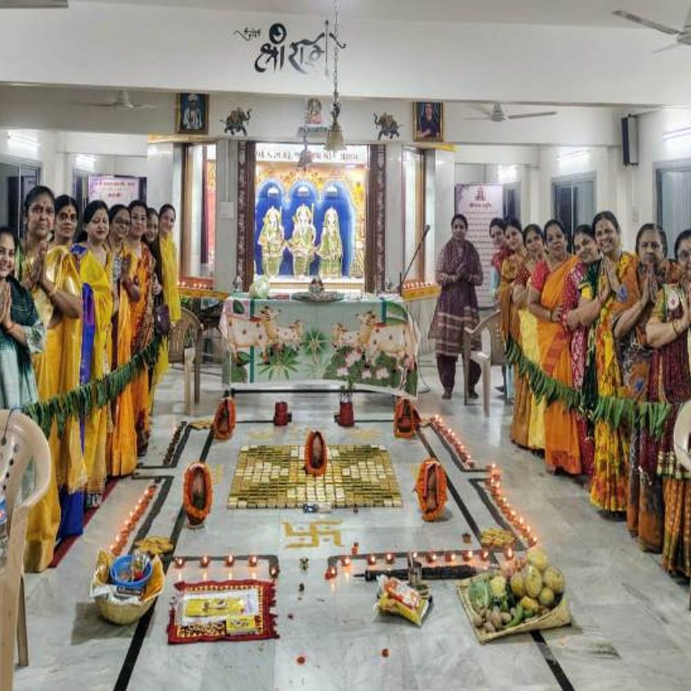 अधिक मास के समापन पर जलाराम-मंदिर में सजी दीप मालिका:महिलाओं ने की अन्न मंडल पूजा, सर्वकल्याण की कामना के साथ हुई महाआरती