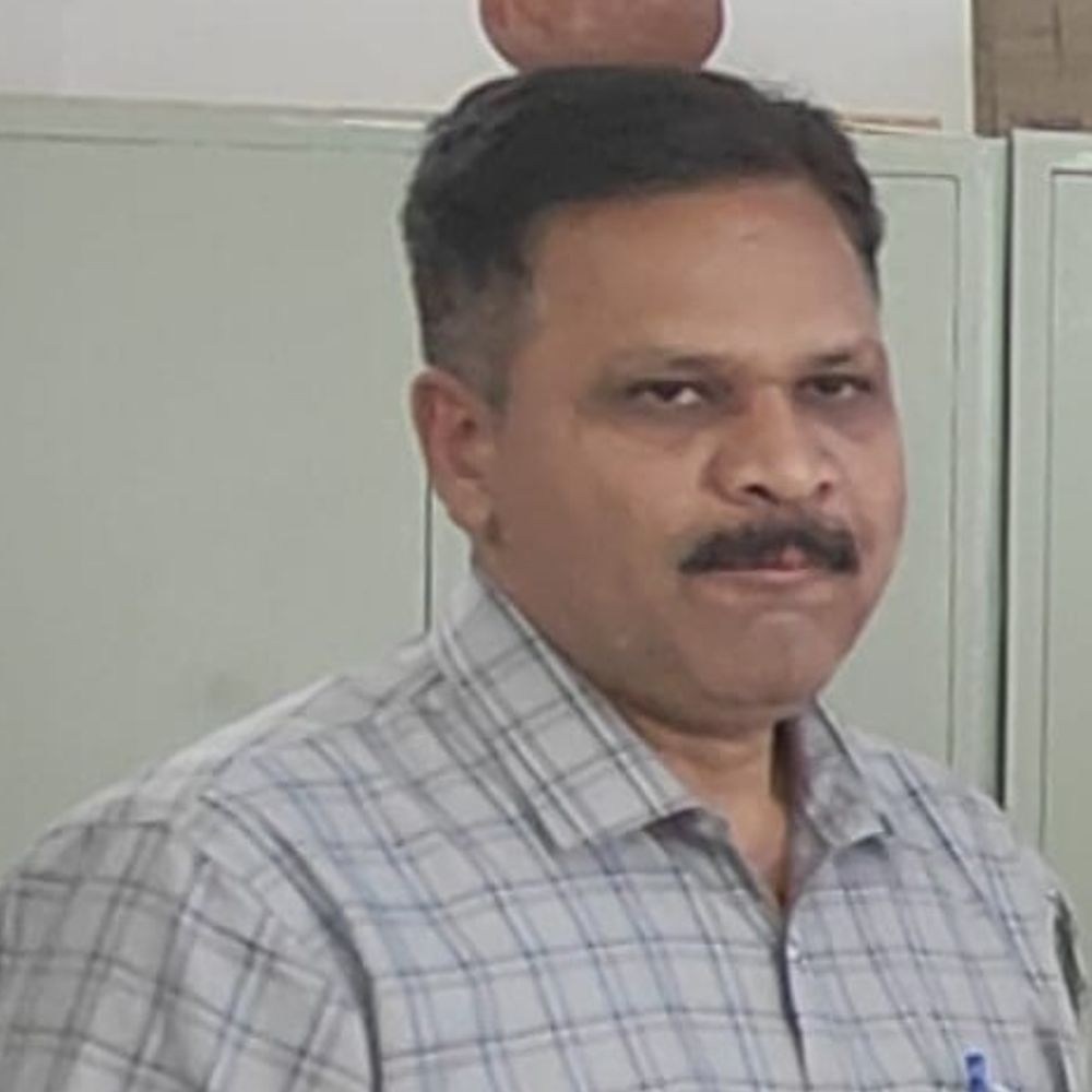 रतलाम में पुलिसकर्मी की करंट लगने से मौत:  कूलर में पानी भरते समय घर में लगा करंट; बेसुध होकर गिरे, फिर नहीं उठे – Ratlam News