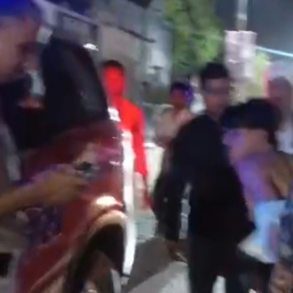 मुरैना में युवक पिटता रहा, पुलिस खड़ी देखती रही:पीड़ित लगाता रहा बचाने की गुहार; राजस्थान से आए लोगों ने की मारपीट