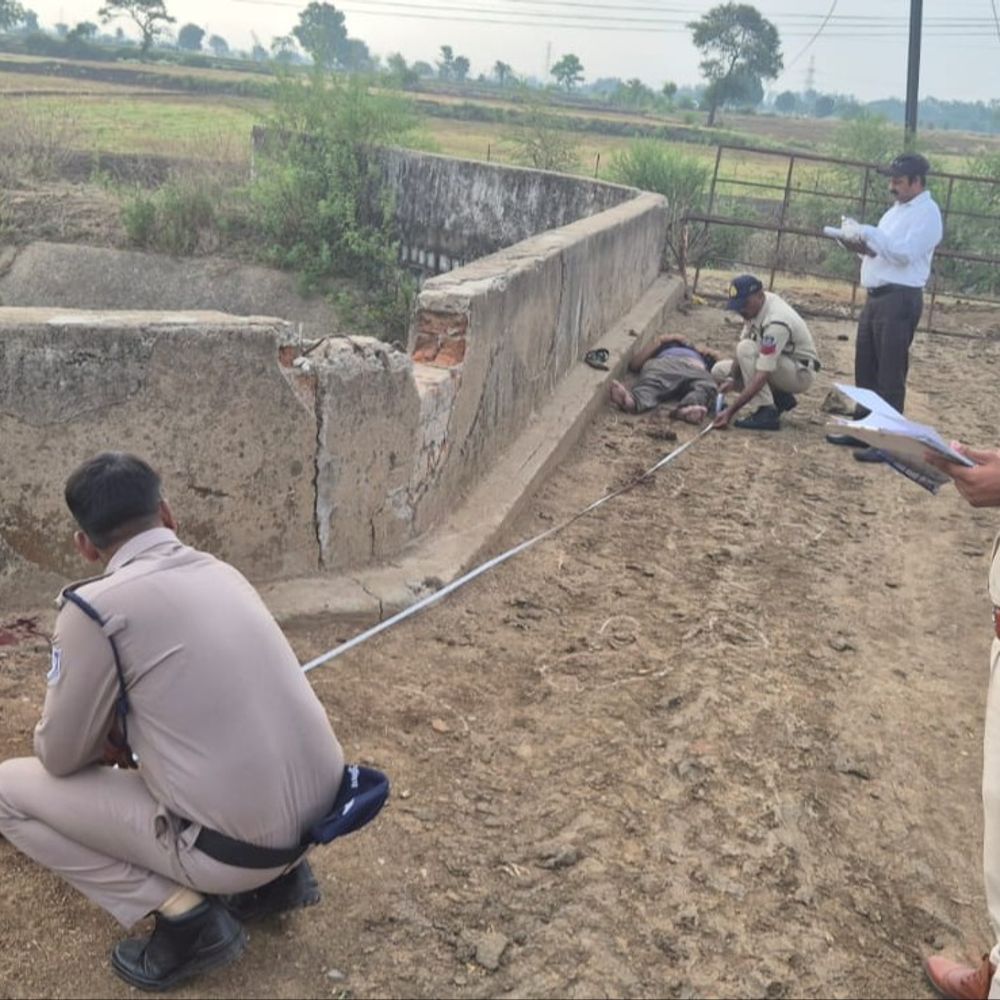 नर्मदापुरम में ढाबा संचालक की सिर में गोली मारकर हत्या:  नकाबपोश युवक के साथ ढाबे से निकला था; नहर की पुलिया पर मिला शव – narmadapuram (hoshangabad) News