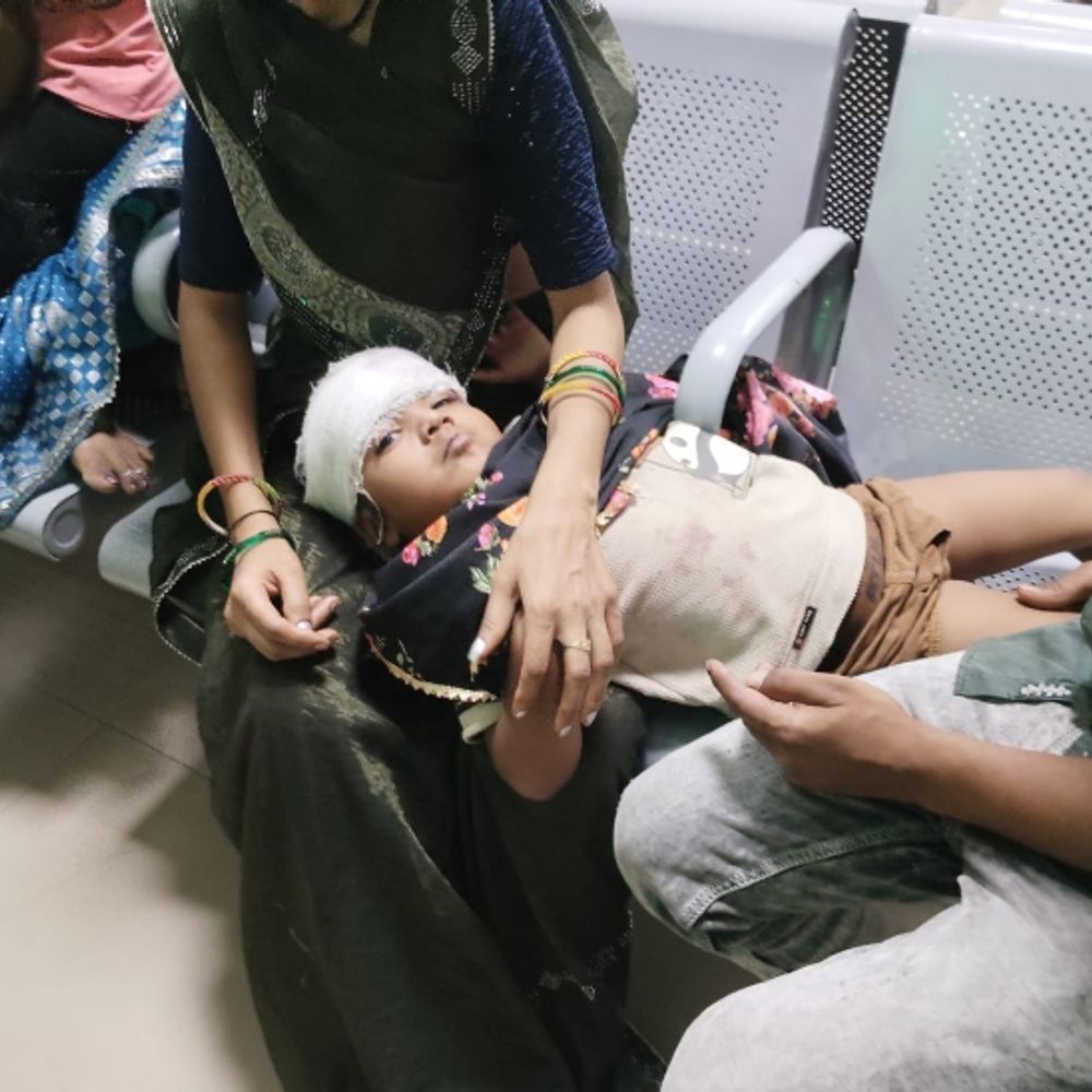भंडारे से लौट रहे श्रद्धालुओं से भरी ट्रैक्टर-ट्रॉली पलटी:  ग्वालियर में बच्चे और महिलाओं समेत 19 घायल; चार मरीज ट्रॉमा सेंटर रेफर – Gwalior News