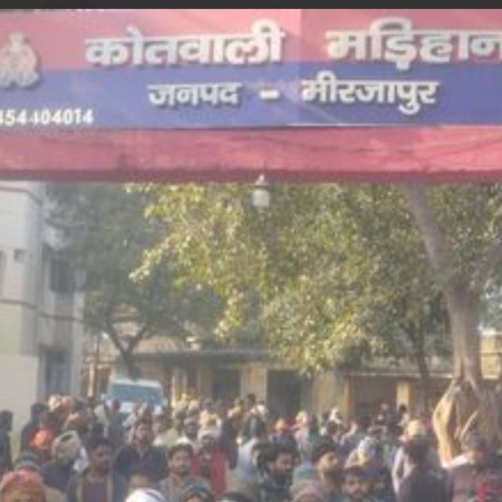 मिर्जापुर के मड़िहान जंगल में महिला का शव मिला:हत्या की आशंका, शव के शिनाख्त की कोशिश जारी; पुलिस ने जांच शुरू की