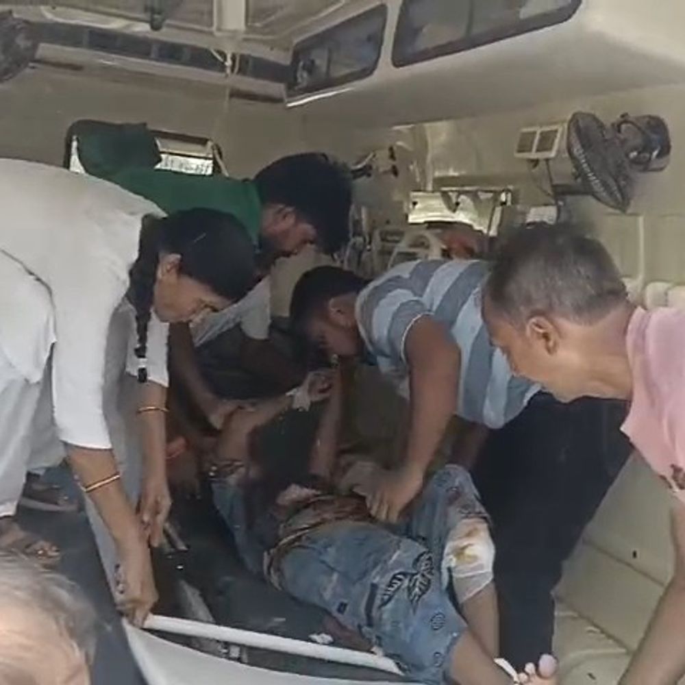 नवादा में पति ने पत्नी पर चाकू से हमला किया:गंभीर हालत में हॉस्पिटल में एडमिट, गुजरात में काम करता है पीड़ित