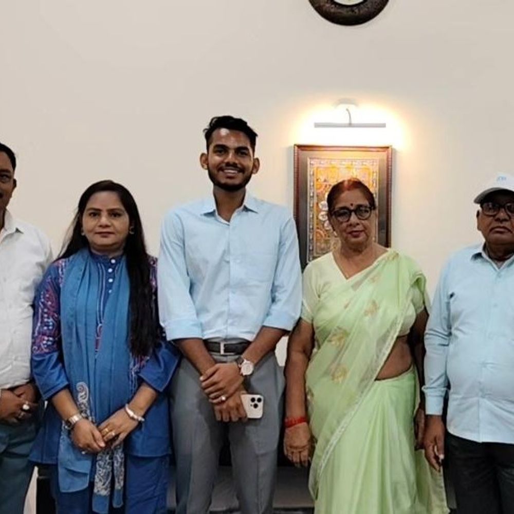 मेरठ में दीवान पब्लिक स्कूल का छात्र बना ISRO Scientist:स्कूल प्रिंसिपल बोले ऐसे बच्चों से पूरा होता है शिक्षा का उद्देश्य