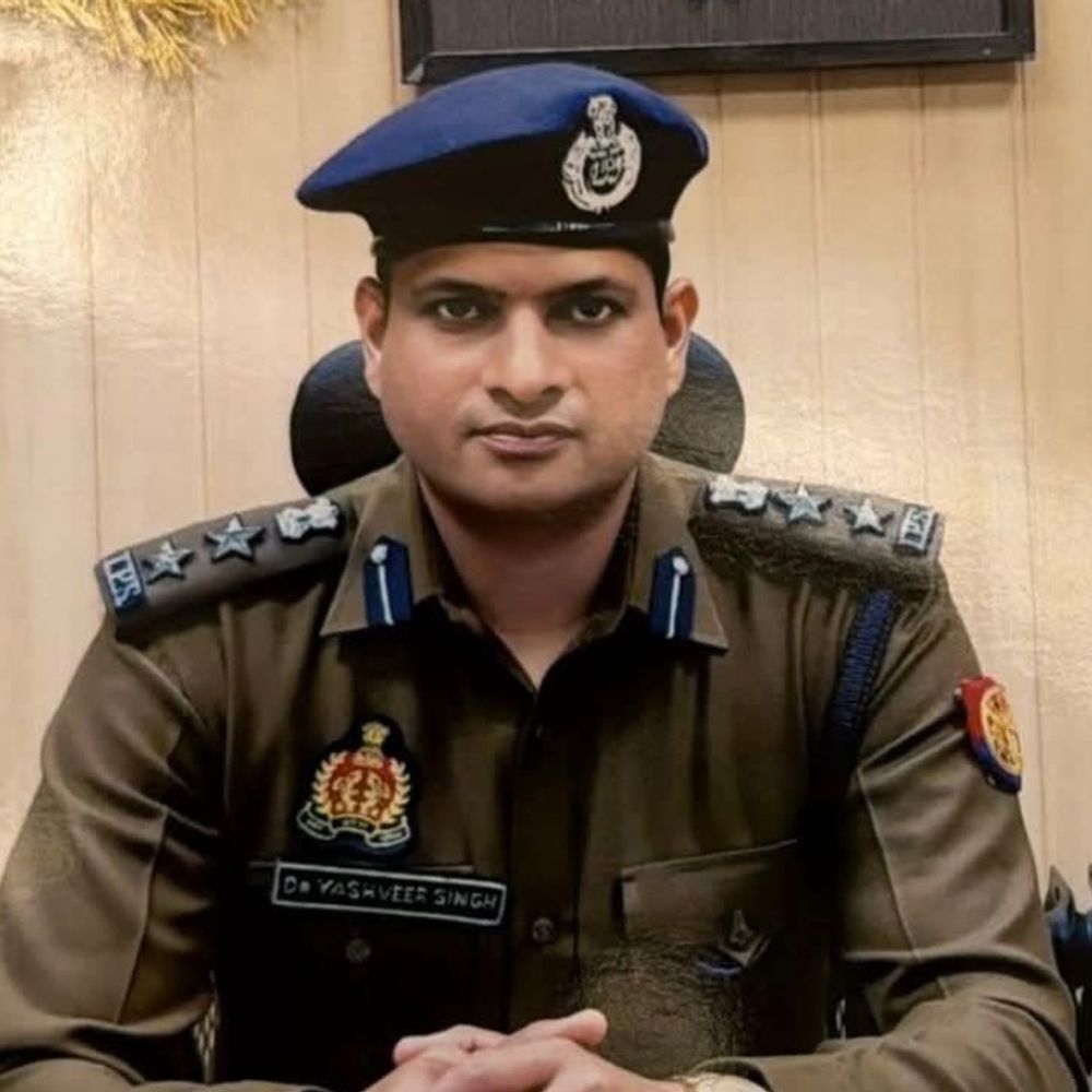 बस्ती एसपी ने किया बड़ा फेरबदल:हर्रैया, छावनी, रुधौली समेत कई थानों के इंचार्ज बदले, चौकियों में भी किया बदलाव