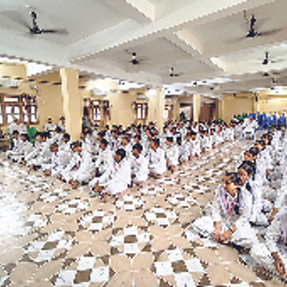 सफलता प्राप्त करने के लिए तनावमुक्त रहना, सही निर्णय लेना व लक्ष्य निर्धारित करना अत्यंत आवश्यक