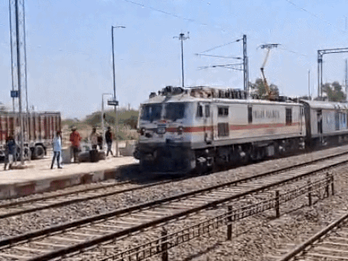 जालोर को मिली बीकानेर के लिए पहली रेगुलर ट्रेन:लालगढ़-साबरमती एक्सप्रेस को 21 जून को रेल मंत्री दिखाएंगे हरी झंडी