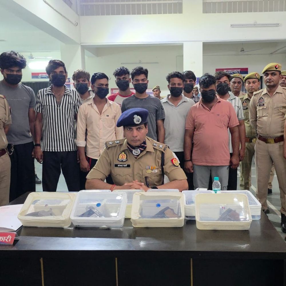 मुजफ्फरनगर में हथियार तस्करी गिरोह का भंडाफोड़:10 तस्कर गिरफ्तार, 10 अवैध असलहे बरामद; शामली, सहारनपुर और गाजियाबाद तक फैला था नेटवर्क