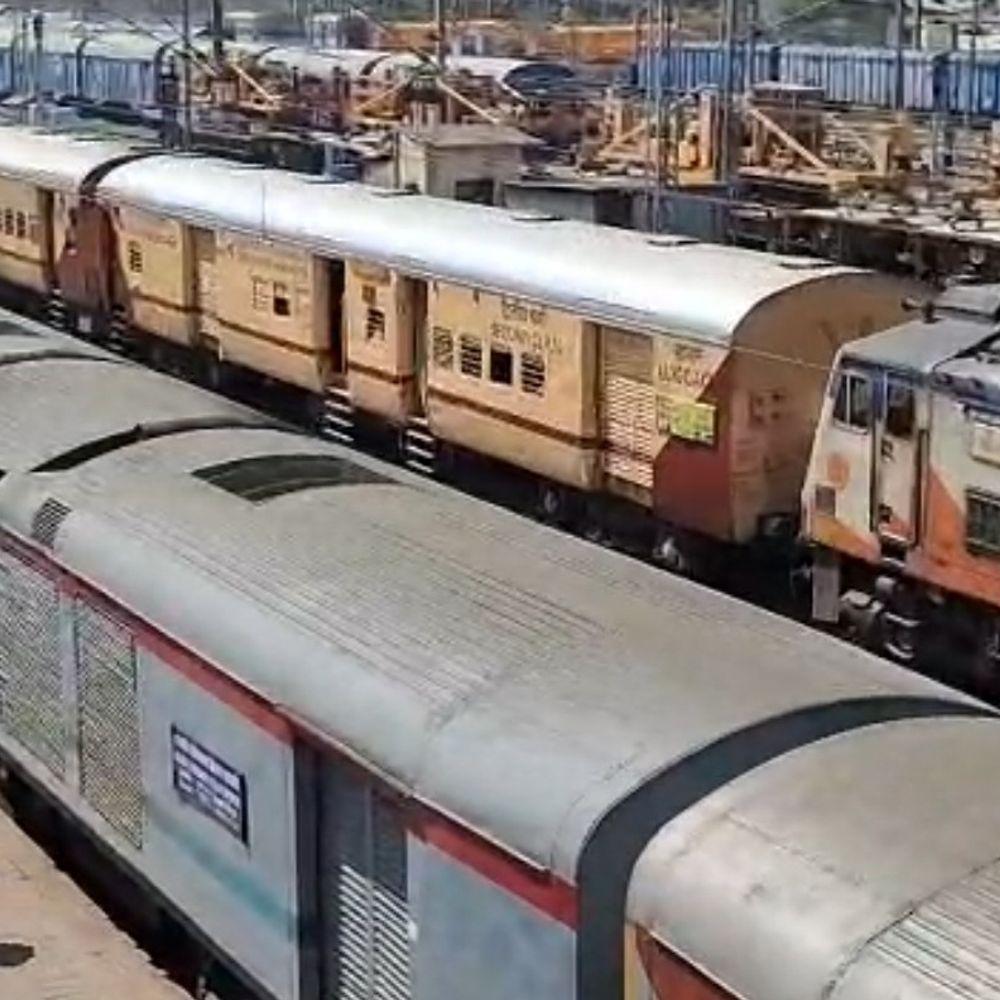 रेलवे ने नीट परीक्षार्थियों के लिए अतिरिक्त कोच लगाए:रीवा-बिलासपुर एक्सप्रेस में सुविधा, इंटरसिटी रीशेड्यूल, भुसावल एक्सप्रेस सतना तक आएगी