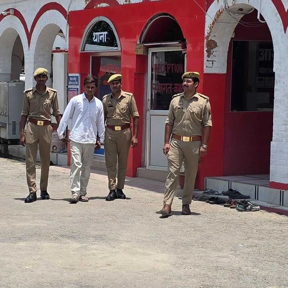 थाने में रील बनाने वाला युवक गिरफ्तार:रायबरेली पुलिस ने सोशल मीडिया पर वायरल वीडियो पर की कार्रवाई