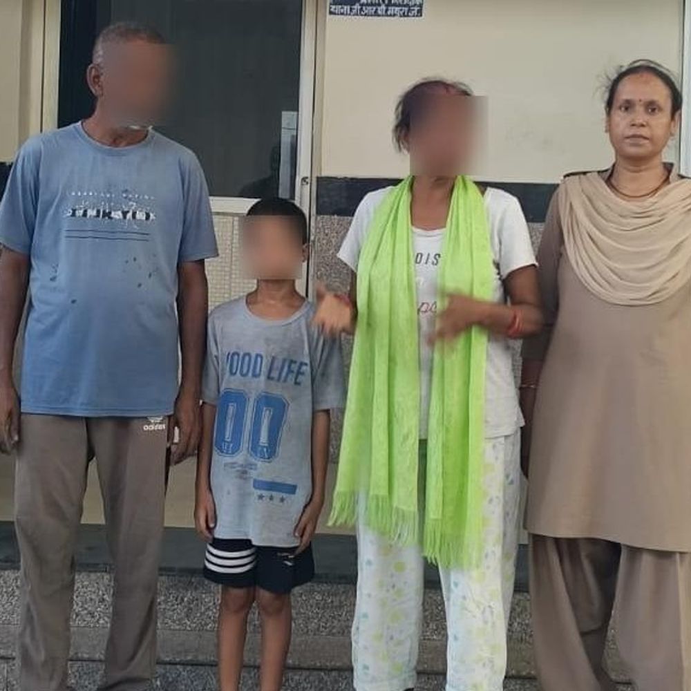 रेलवे स्टेशन पर बिछड़ा 9 वर्षीय बालक मिला:जीआरपी की सतर्कता से परिजनों को सौंपा गया