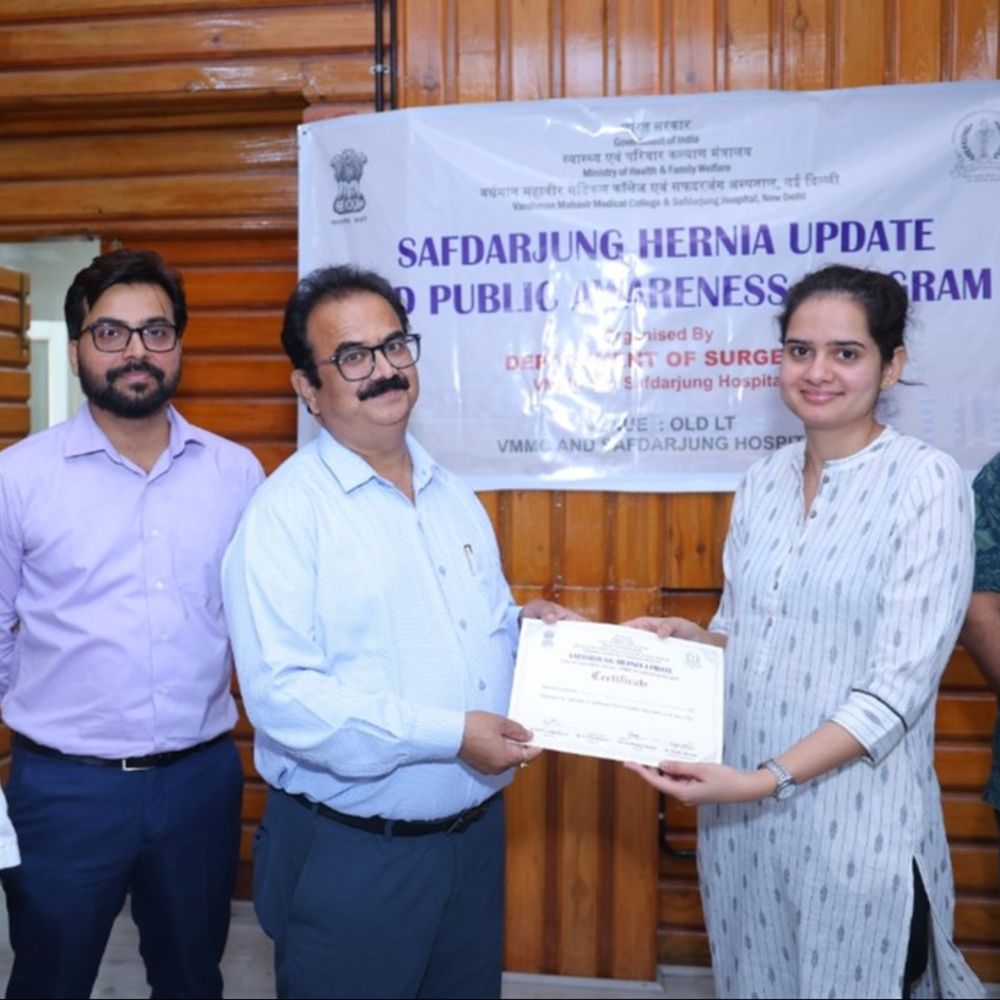 सफदरजंग अस्पताल में हर्निया जागरूकता कार्यक्रम:विशेषज्ञों ने बताए लक्षण, कारण और उपचार के तरीके, समय पर जांच और सर्जरी ही बचाव