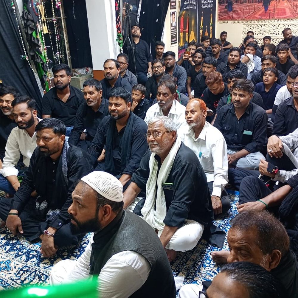 सुल्तानपुर के सुरौली में पांचवी मोहर्रम का मरकजी जुलूस निकला:अंजुमन अब्बासिया ने किया नौहा-मातम, गूंजी या हुसैन की सदाएं