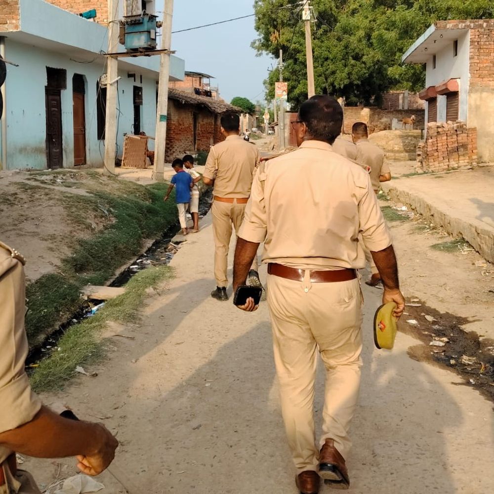 प्रयागराज में 14 साल की किशोरी से रेप:गांव के दबंग घर में घुसकर उठा ले गए, पुलिस ने दर्ज किया मुकदमा