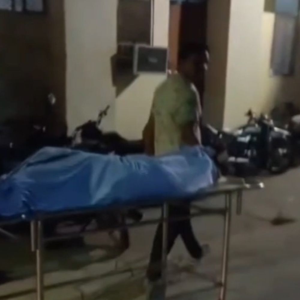 देवरिया में अज्ञात वाहन ने युवक को रौंदा:सब्जी लेकर घर लौटते समय सड़क हादसे में मौत