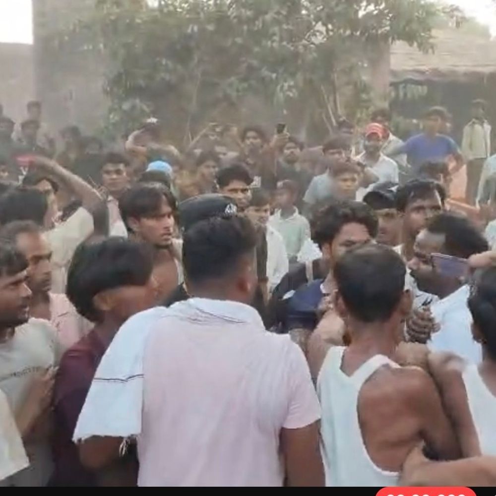 मंदिर के सामने बाजा बजाने पर विवाद:लखीमपुर खीरी में दो समुदायों में पथराव, कई लोग घायल