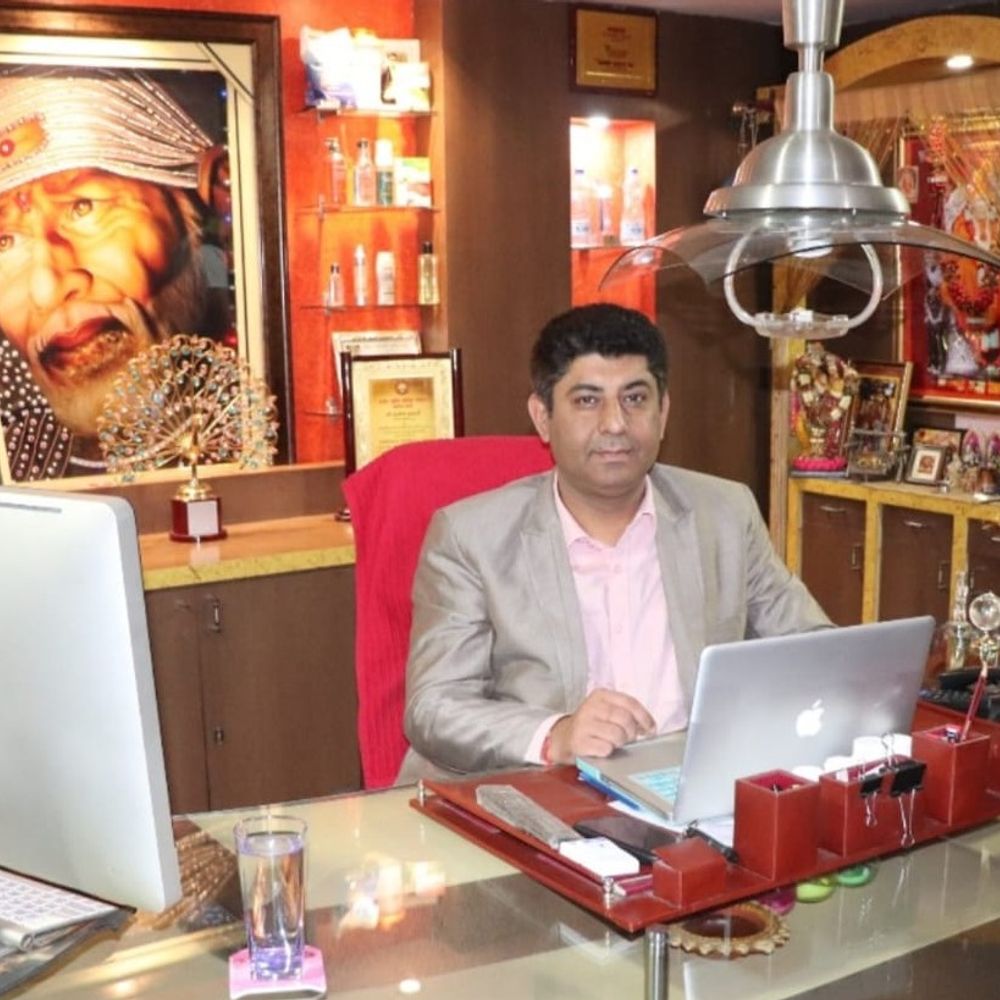 बरेली में कैनविज कंपनी का CEO भगोड़ा घोषित:25 हजार का इनाम तय, 800 करोड़ की ठगी का आरोप, 60 FIR