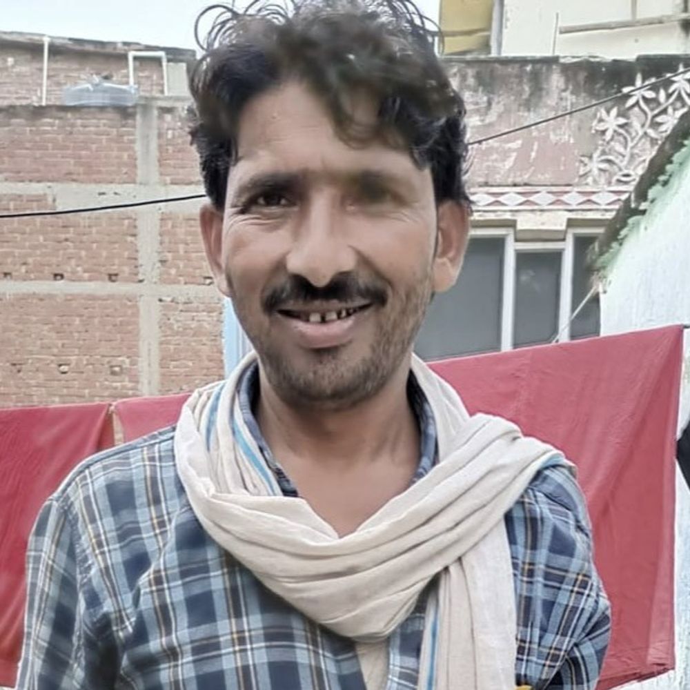 भोजपुर में बेगूसराय के टाइल्स मिस्त्री की मौत:काम करने के दौरान लगा करंट, अस्पताल पहुंचने से पहले तोड़ा दम