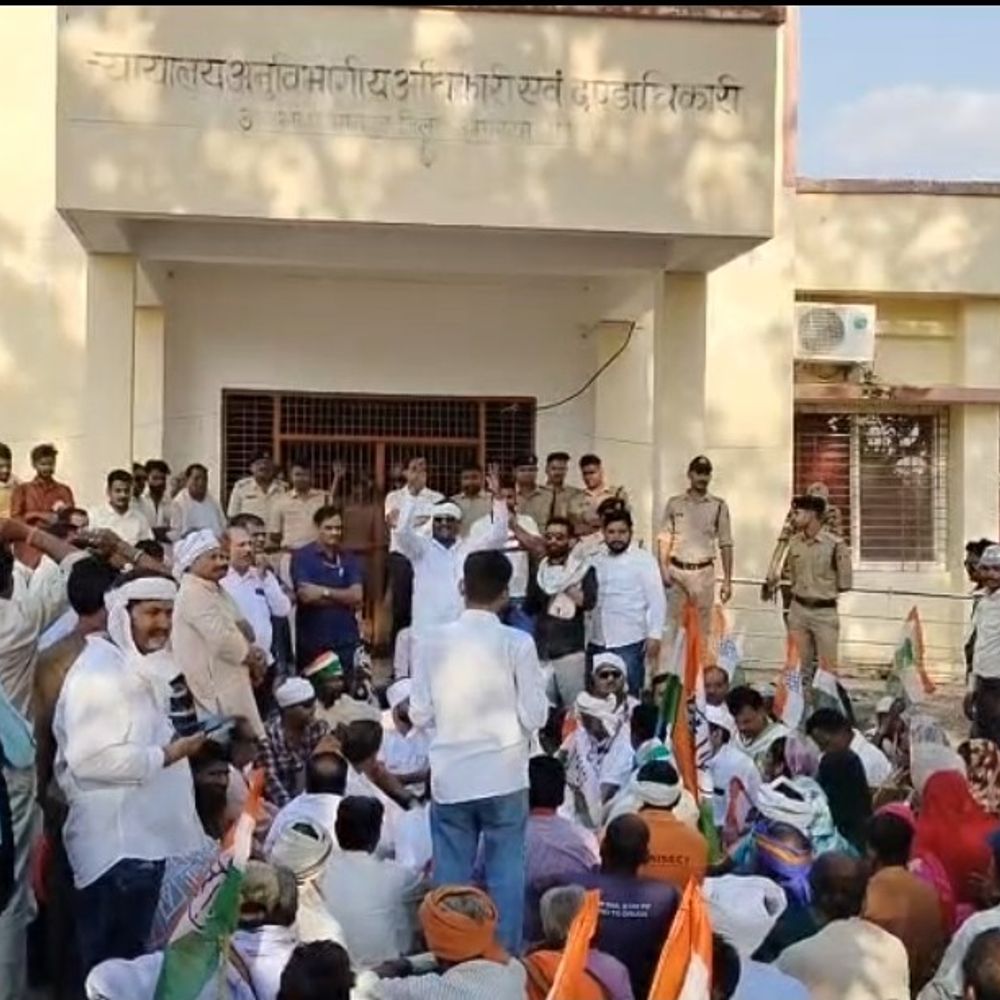 किसानों की मांगों को लेकर SDM कार्यालय के सामने प्रदर्शन:  7 सूत्रीय मांगों पर अड़े कांग्रेस कार्यकर्ता; पूर्व मंत्री और विधायक भी पहुंचे – Umaria News