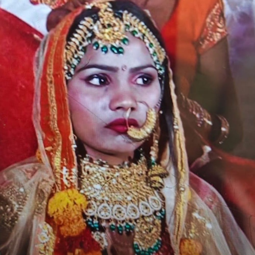 उन्नाव में विवाहिता का फांसी पर मिला शव:मायके वालों ने ससुराल पर दहेज हत्या का आरोप लगाया