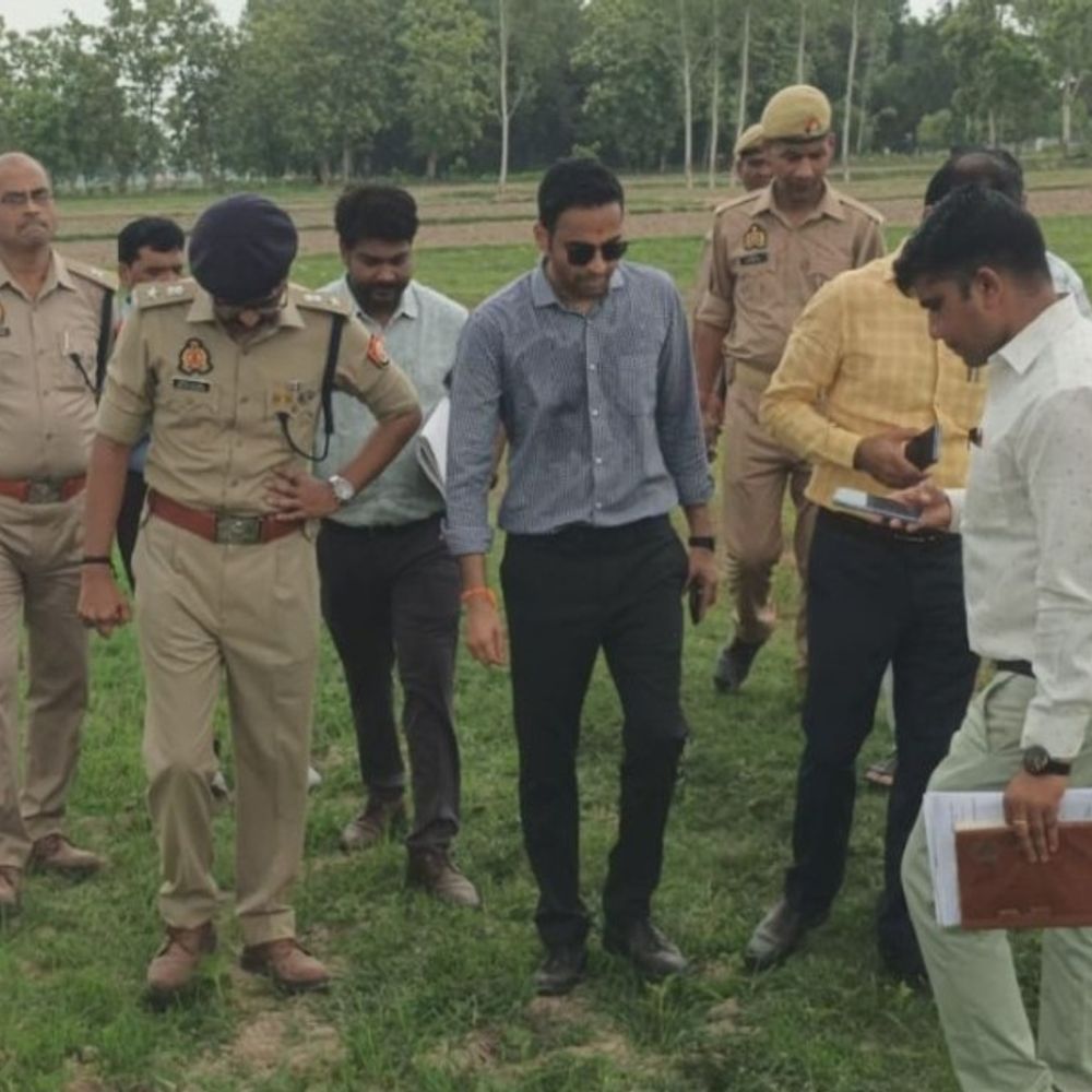 मुख्यमंत्री योगी का 26 जून को देवरिया दौरा:बरांव में प्रशासन तैयारियों में जुटा, विकास परियोजनाओं का लोकार्पण